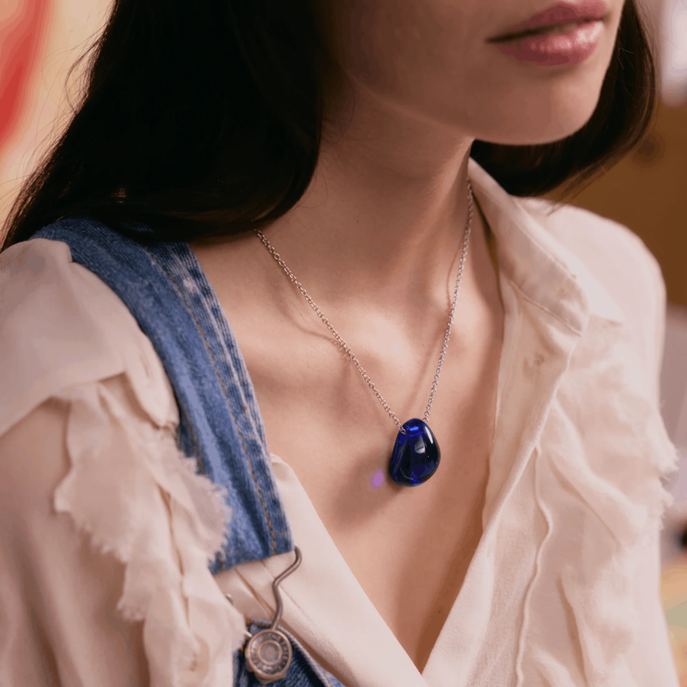 Lalique Cabochon pendant blue
