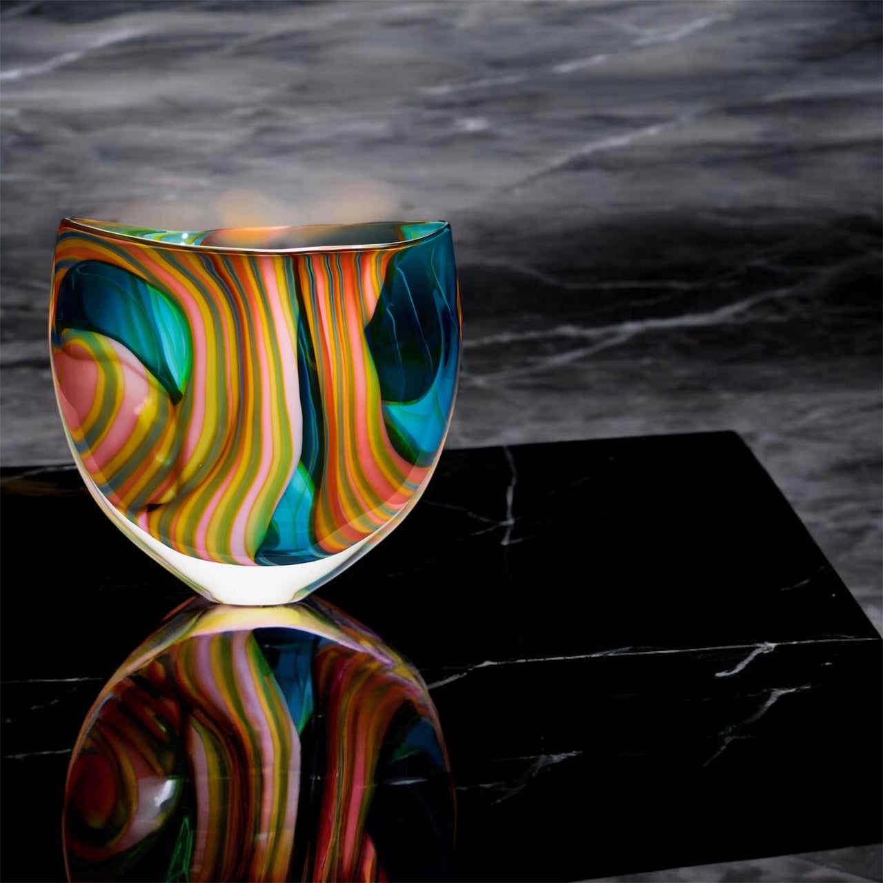Cascade Flattened vase Large