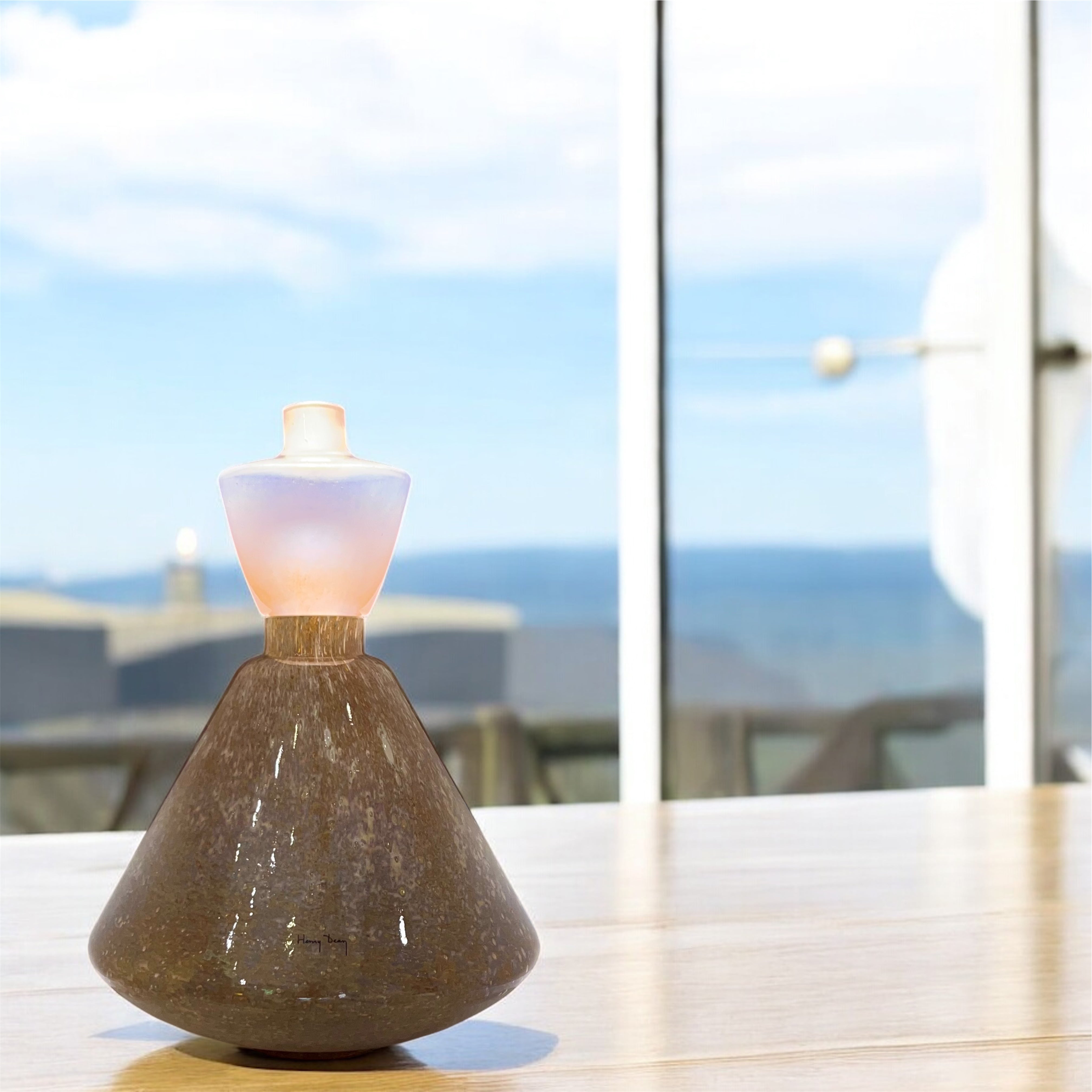 Dancing Lady vase - sand