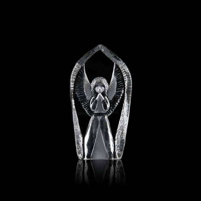 Angel clear crystal sculpture by Mats Jonasson made in Maleras,