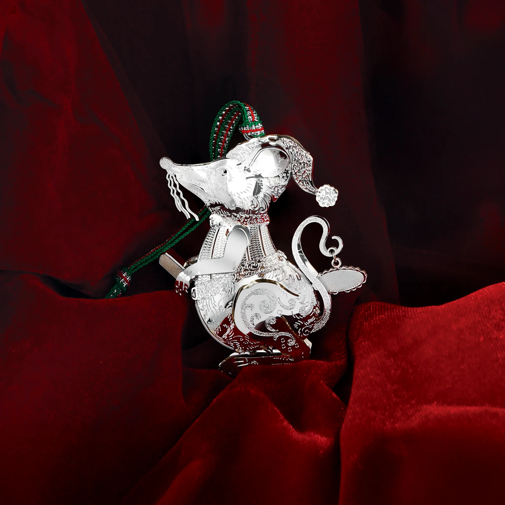 Christmas Mouse Carol Singer tree decoration - NEW