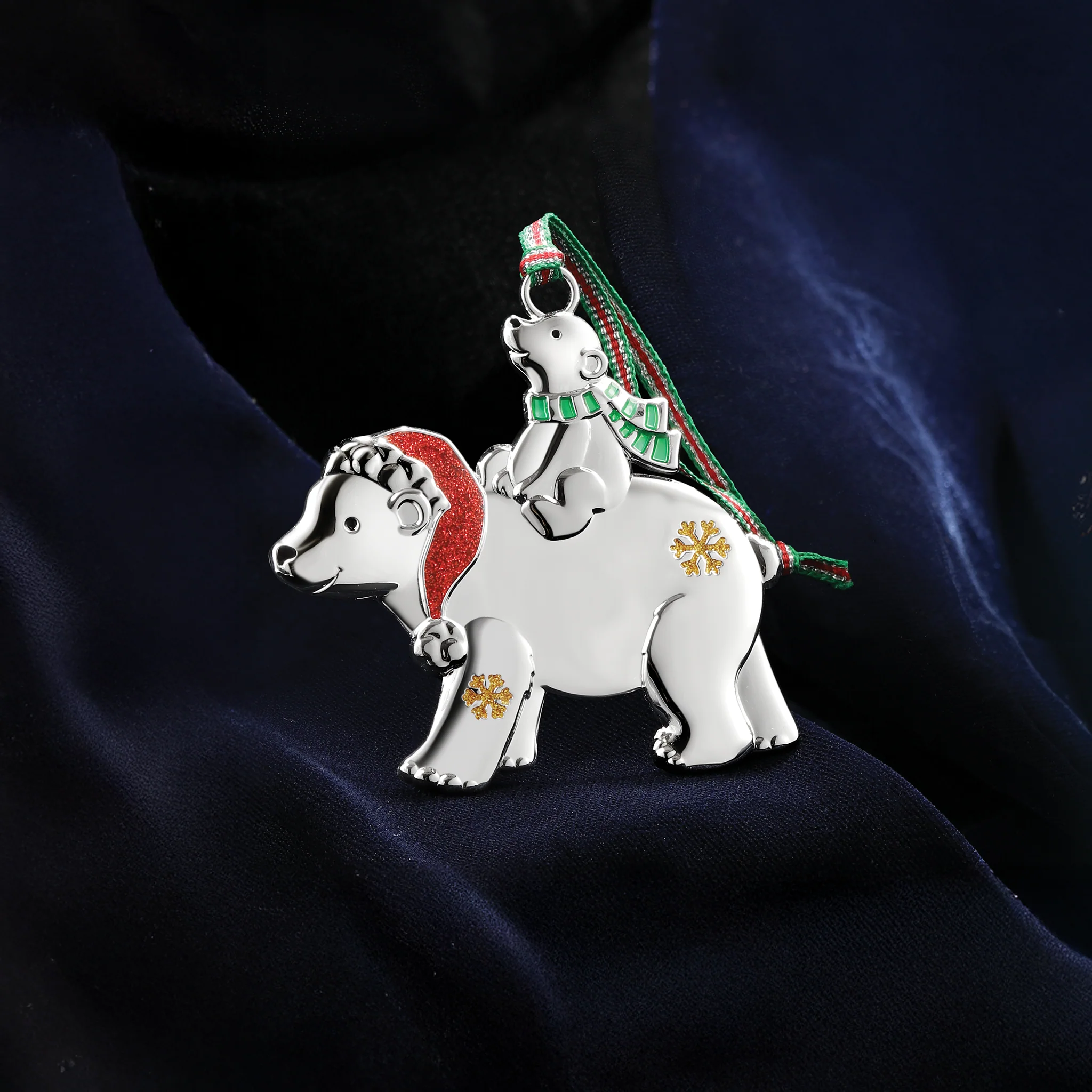 Christmas Polar bear with Cub tree decoration - NEW