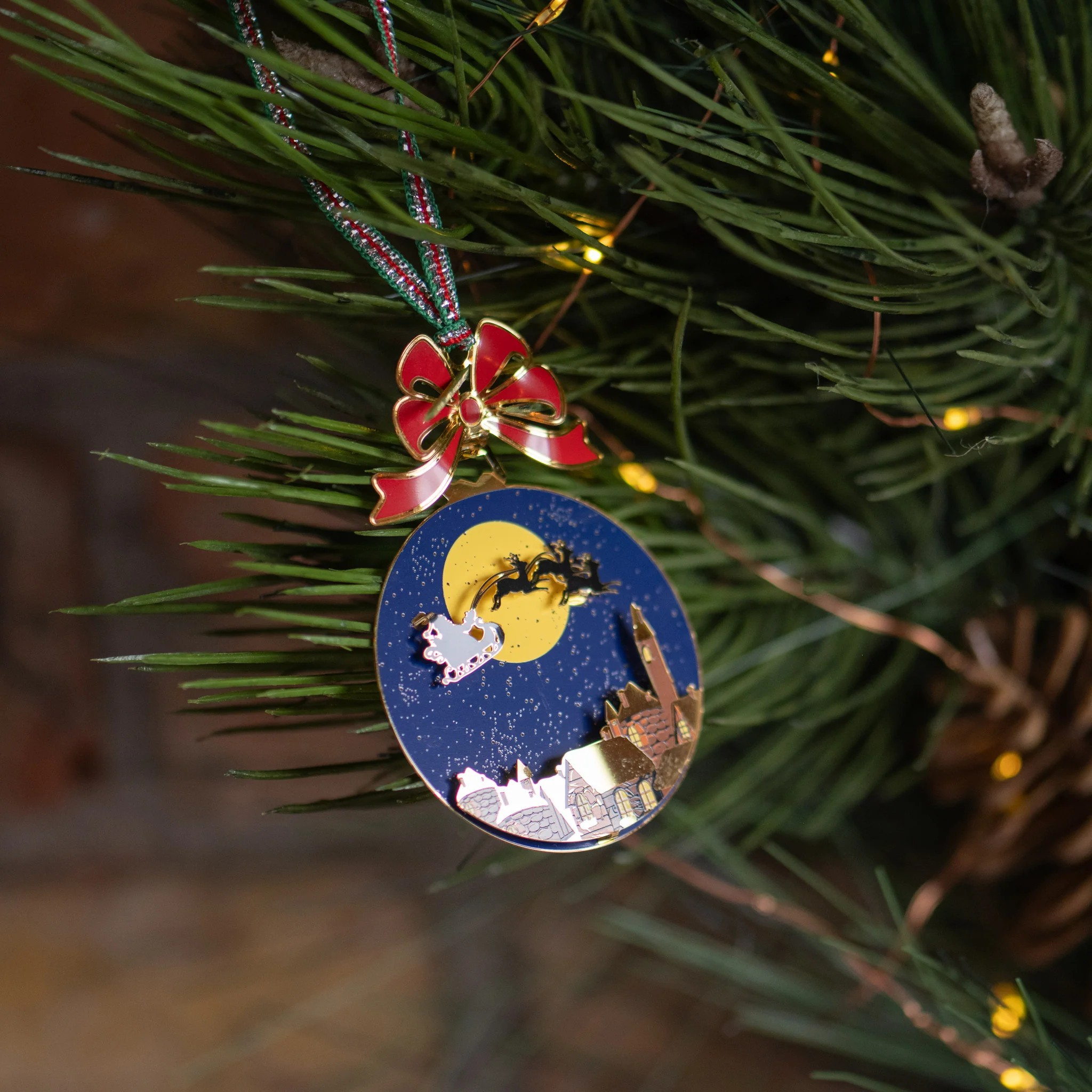 Christmas Gold Plated Santa Sleigh Tree Decoration