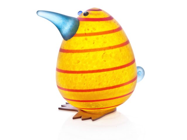 Kiwi egg sculpture by Borowski
